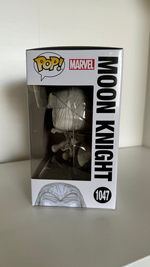Funko Pop! Marvel #1047 Moon Knight - DAMAGED - The Geek In Me