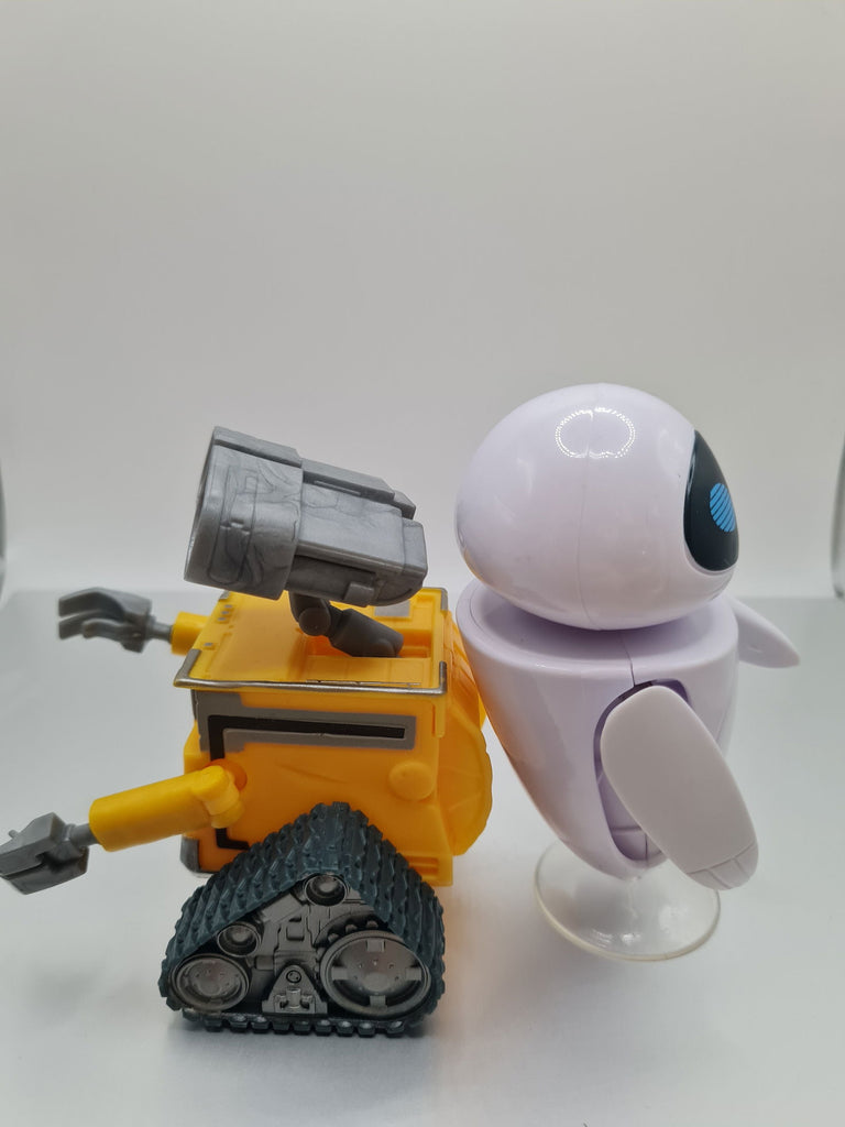 Pre-Loved Wall-e and Eve Poseable Figures - Kelly's Corner - The Geek In Me