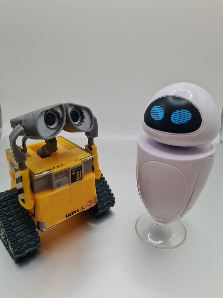 Pre-Loved Wall-e and Eve Poseable Figures - Kelly's Corner - The Geek In Me