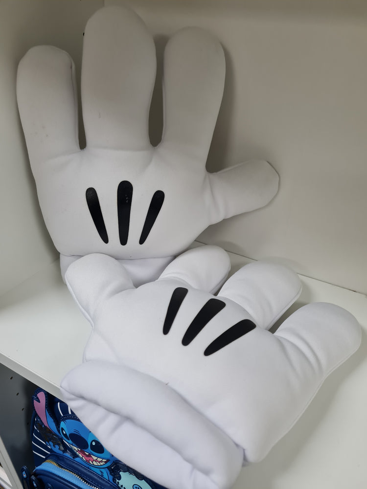 Disney Parks Mickey Mouse Hands, Preloved. Kelly's Corner.